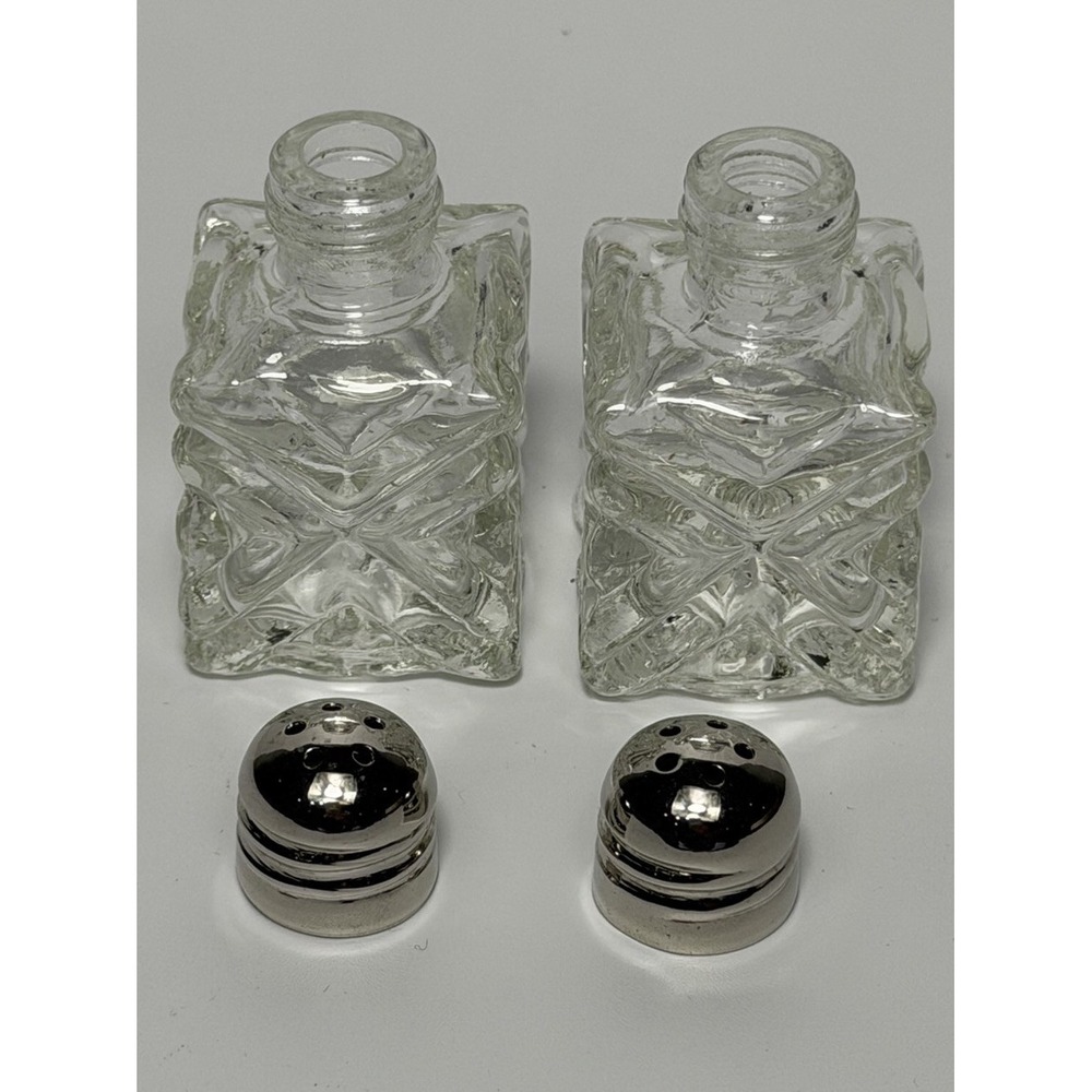 Vtg Star Glass Works Pressed Glass & Silverplate Square Salt & Pepper Shakers - Picture 6 of 8